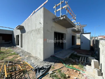 Moradia T3 para Venda em Nossa Sra de Fatima