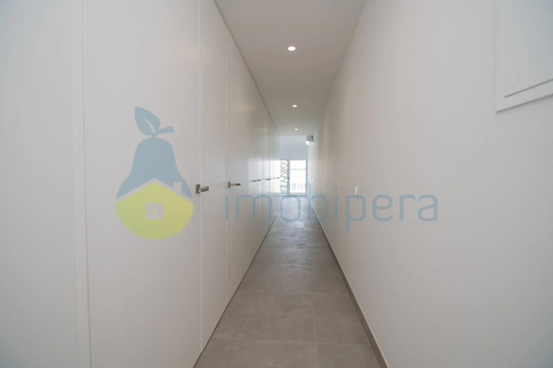 Apartamento T2 para Venda em Portimão Foto 9
