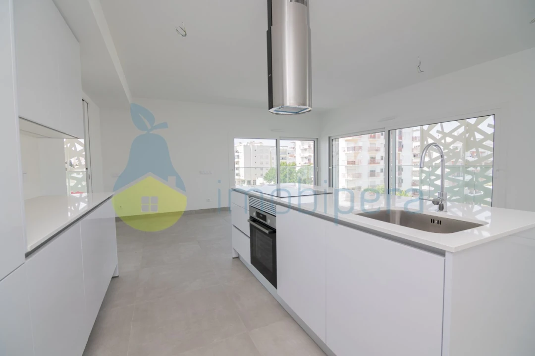 Apartamento T2 para Venda em Portimão Foto 15