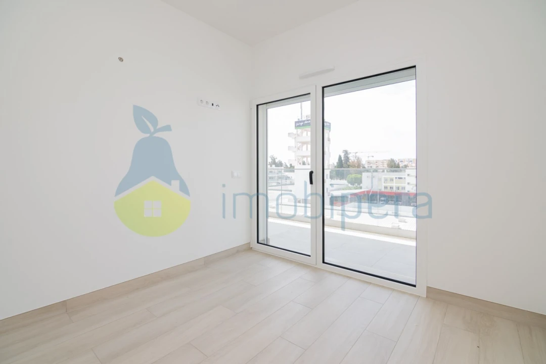 Apartamento T2 para Venda em Portimão Foto 23