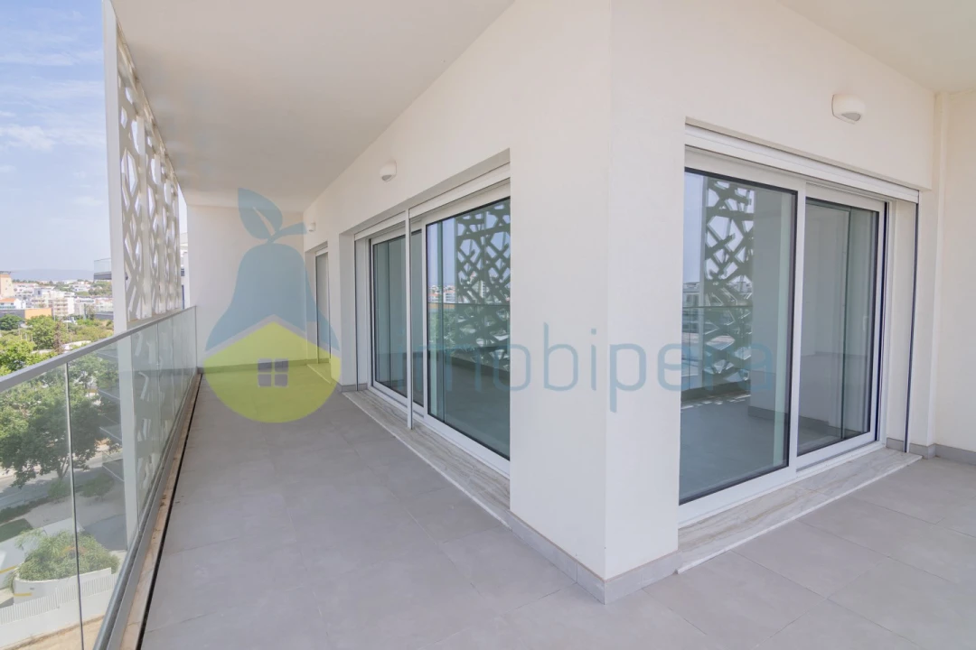 Apartamento T2 para Venda em Portimão Foto 31