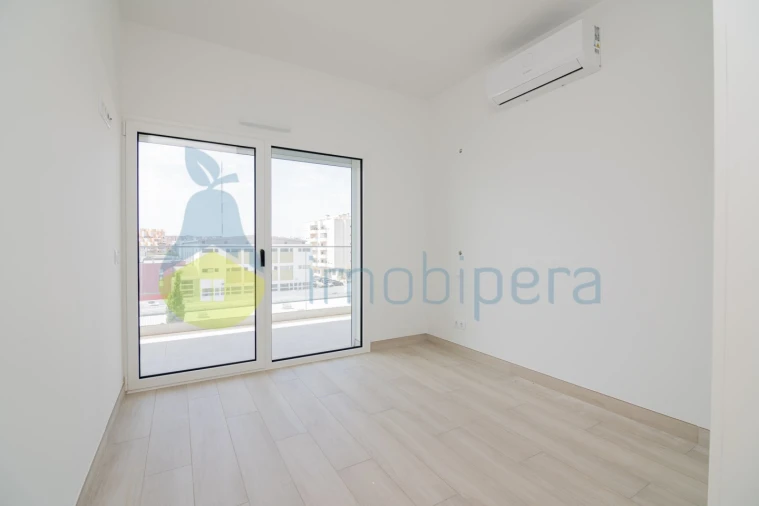 Apartamento T2 para Venda em Portimão Foto 22