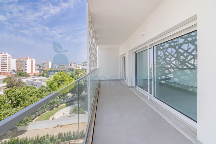 Apartamento T2 para Venda em Portimão Foto 35