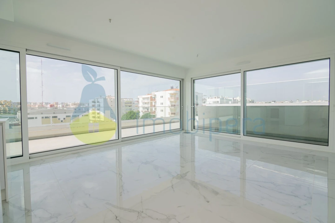 Apartamento T3 para Venda em Portimão Foto 12