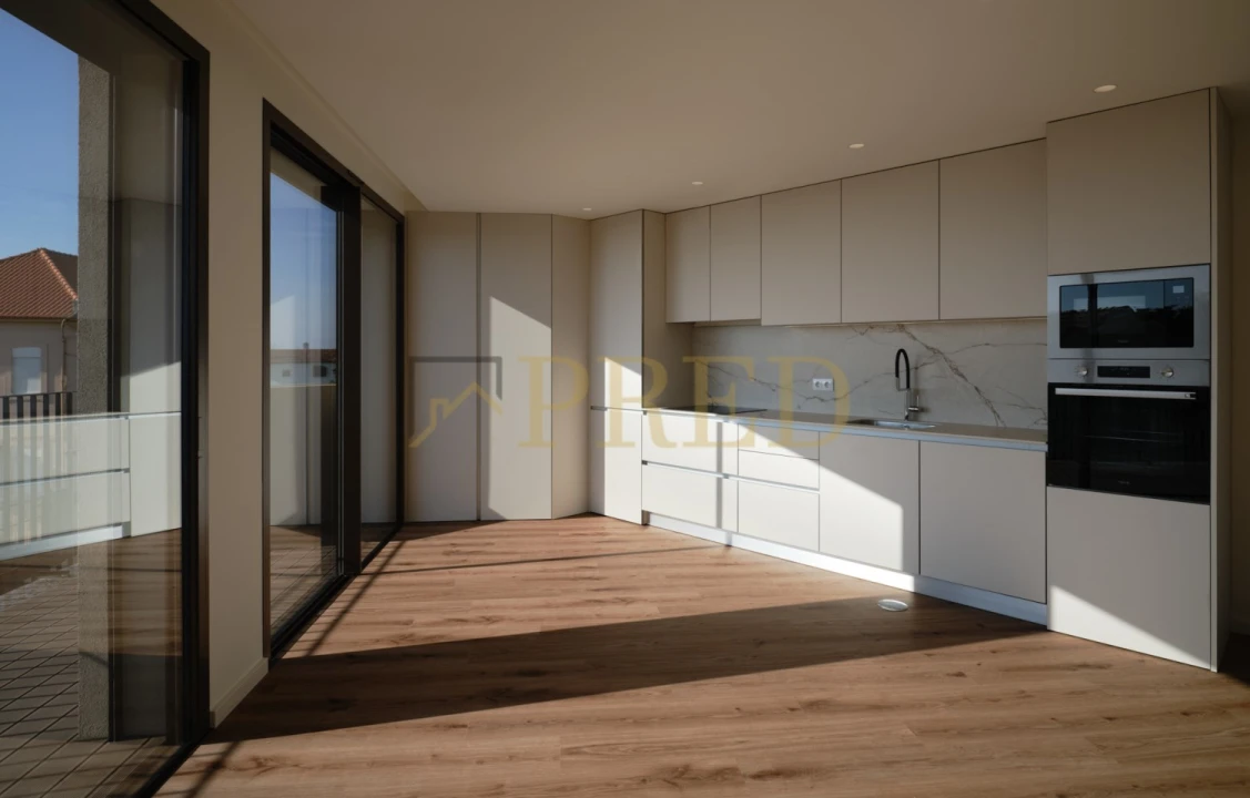 Apartamento T2 para Venda em Arcozelo Foto 4