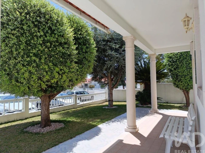 Moradia T3 para Venda em São Martinho do Porto Foto 3