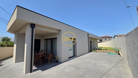 Moradia T3 para Venda em Bougado (São Martinho e Santiago)