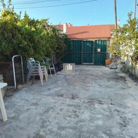 Terreno para Venda em Charneca de Caparica e Sobreda