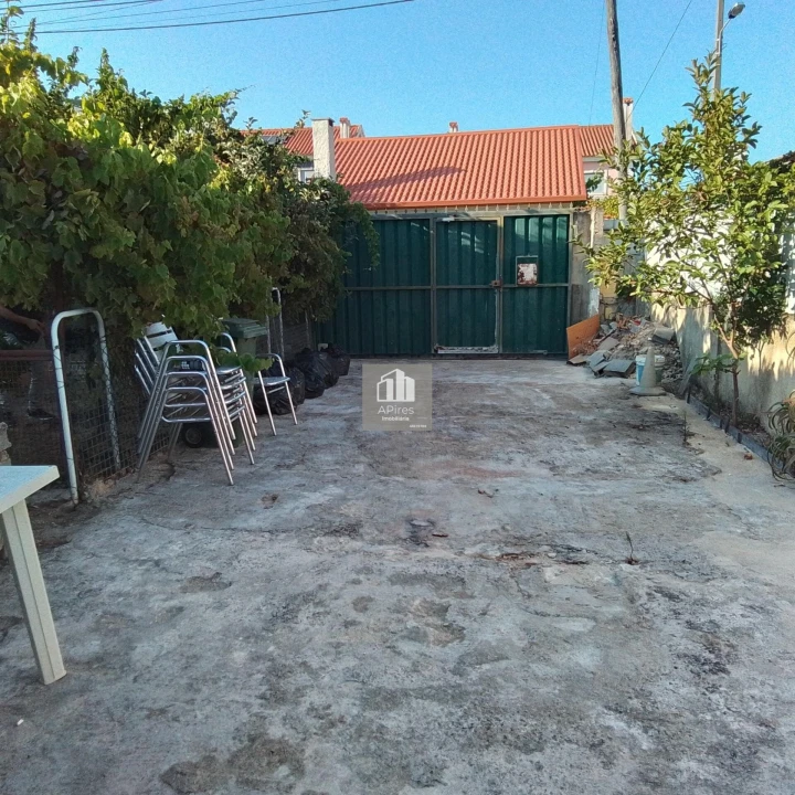 Terreno para Venda em Charneca de Caparica e Sobreda Foto 7