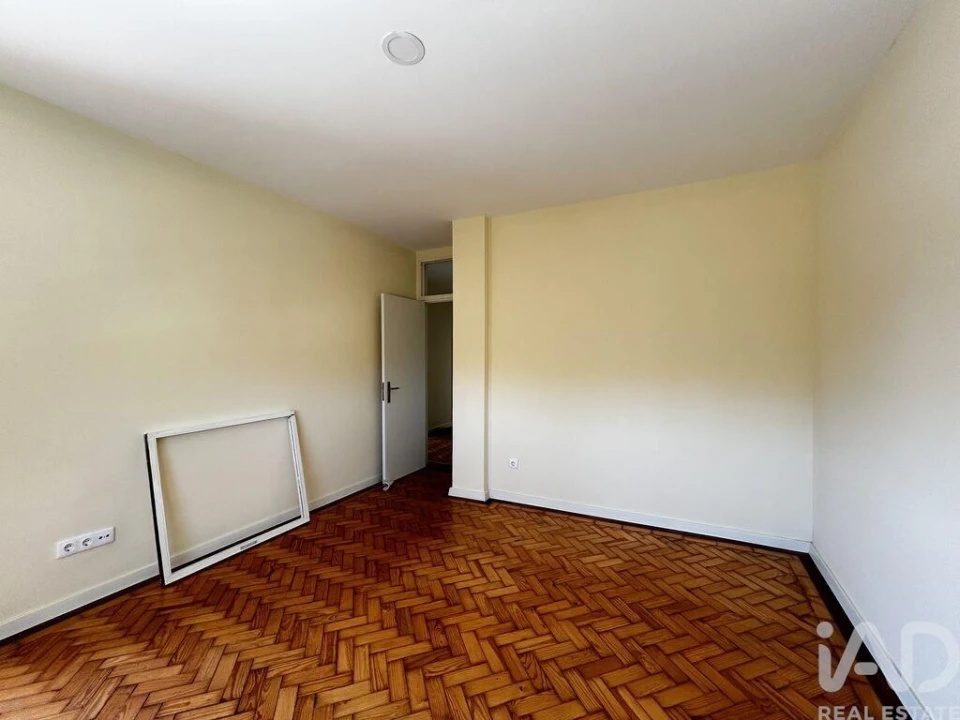 Apartamento T2 para Arrendamento em Ramalde Foto 21