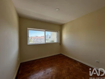 Apartamento T2 para Arrendamento em Ramalde