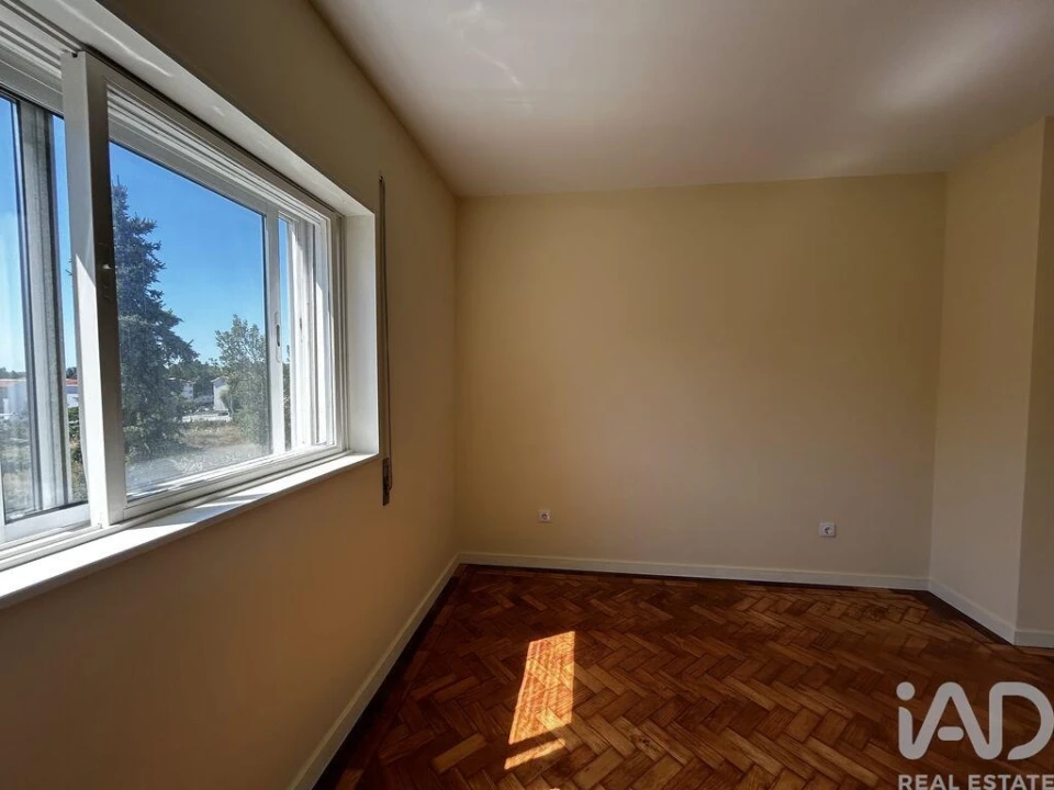 Apartamento T2 para Arrendamento em Ramalde Foto 10