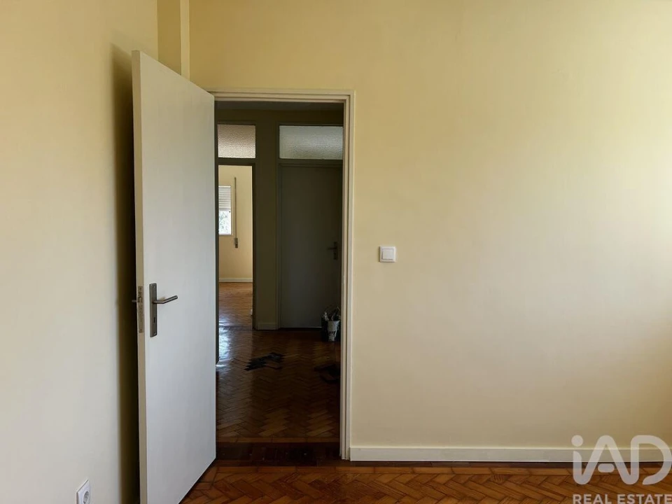 Apartamento T2 para Arrendamento em Ramalde Foto 11