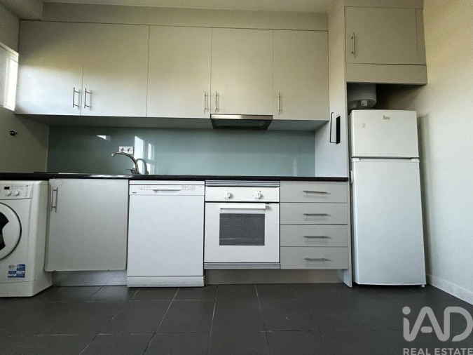 Apartamento T2 para Arrendamento em Ramalde Foto 5