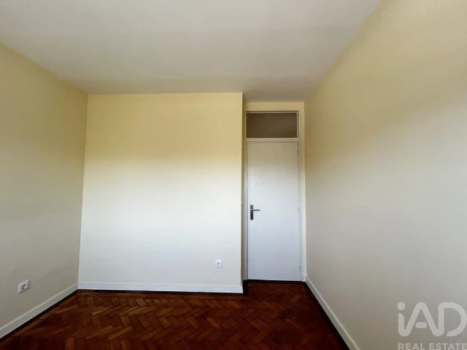 Apartamento T2 para Arrendamento em Ramalde Foto 16