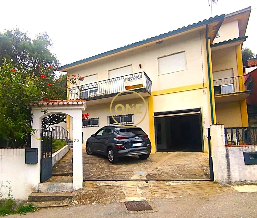 Moradia T4 para Venda em Ceira Foto 1