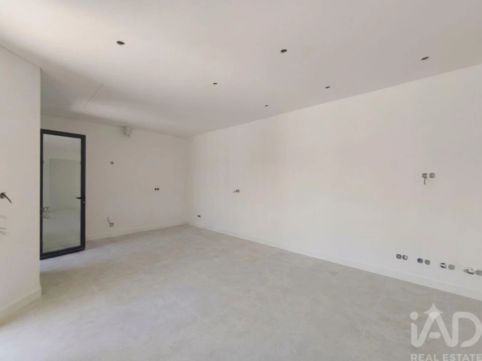 Apartamento T1 para Venda em Quarteira Foto 7