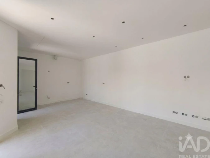 Apartamento T1 para Venda em Quarteira Foto 7