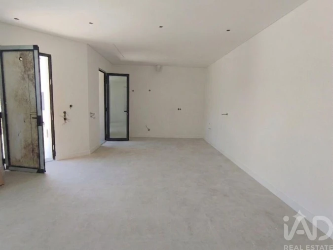 Apartamento T1 para Venda em Quarteira Foto 8