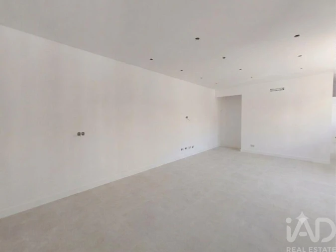 Apartamento T1 para Venda em Quarteira Foto 5
