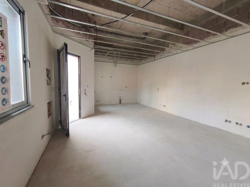 Apartamento T1 para Venda em Quarteira Foto 2