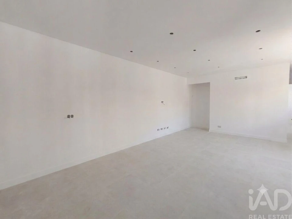 Apartamento T1 para Venda em Quarteira Foto 5