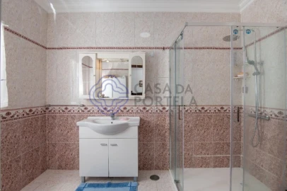 Moradia T3 para Venda em Lamas e Cercal