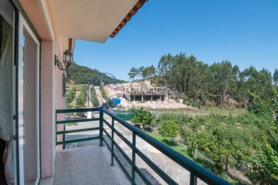 Moradia T3 para Venda em Lamas e Cercal