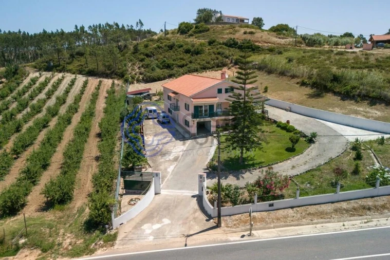Moradia T3 para Venda em Lamas e Cercal Foto 2