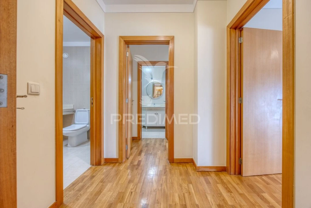 Apartamento T2 para Venda em Moreira Foto 13