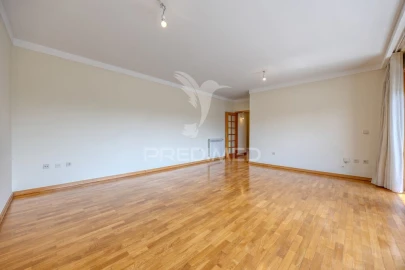Apartamento T2 para Venda em Moreira