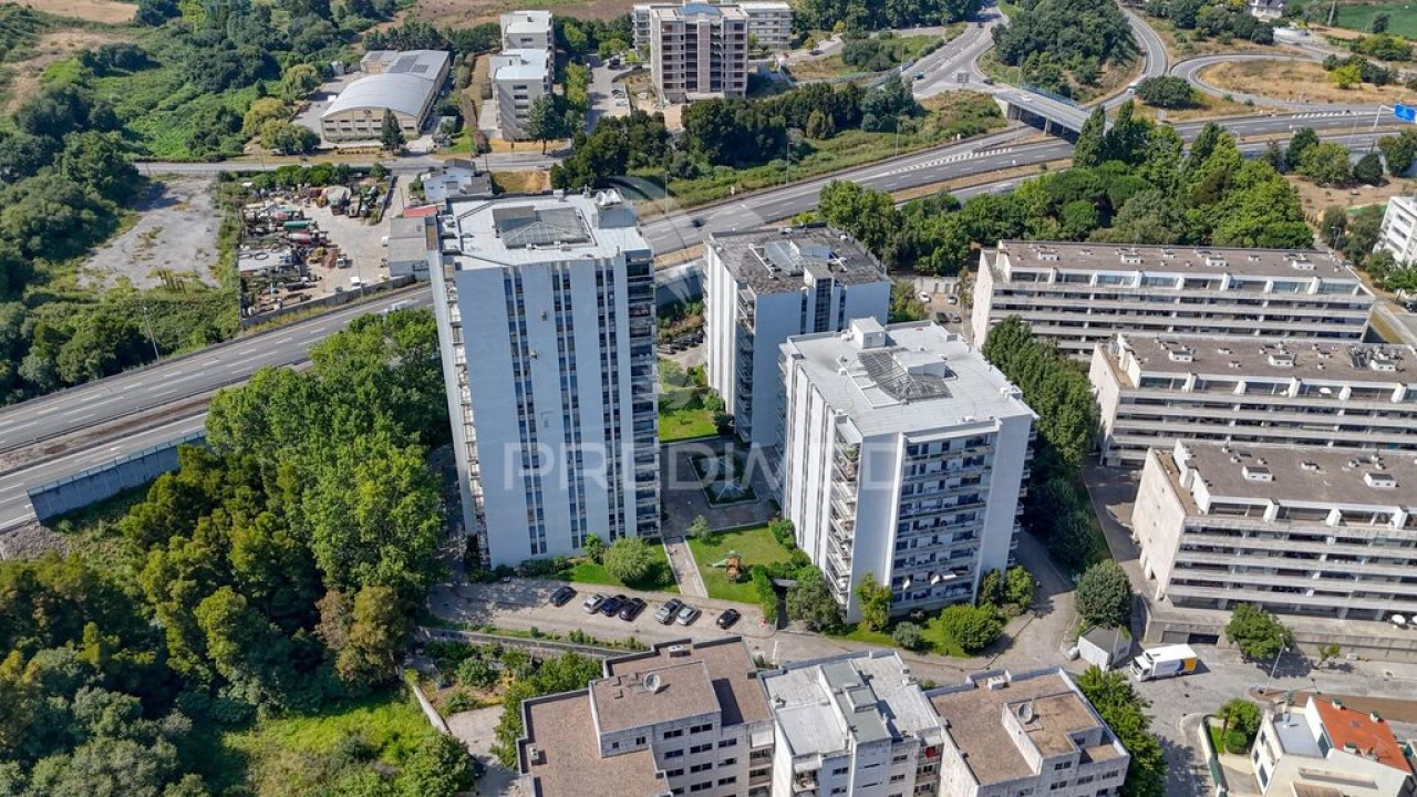 Apartamento T2 para Venda em Moreira Foto 4