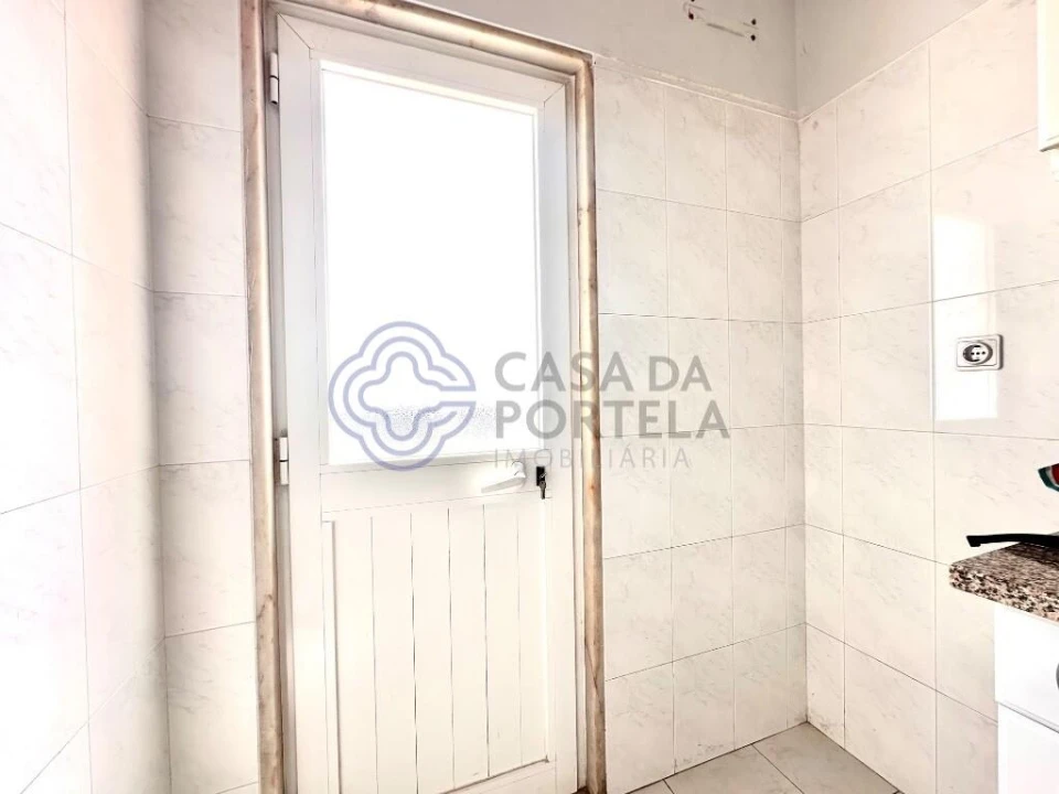 Prédio para Venda em Encosta do Sol Foto 28