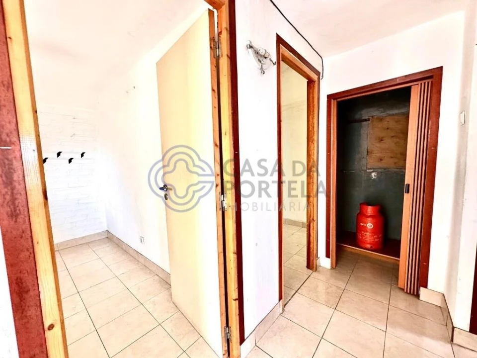 Prédio para Venda em Encosta do Sol Foto 3