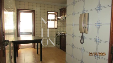 Apartamento T2 para Venda em Paranhos