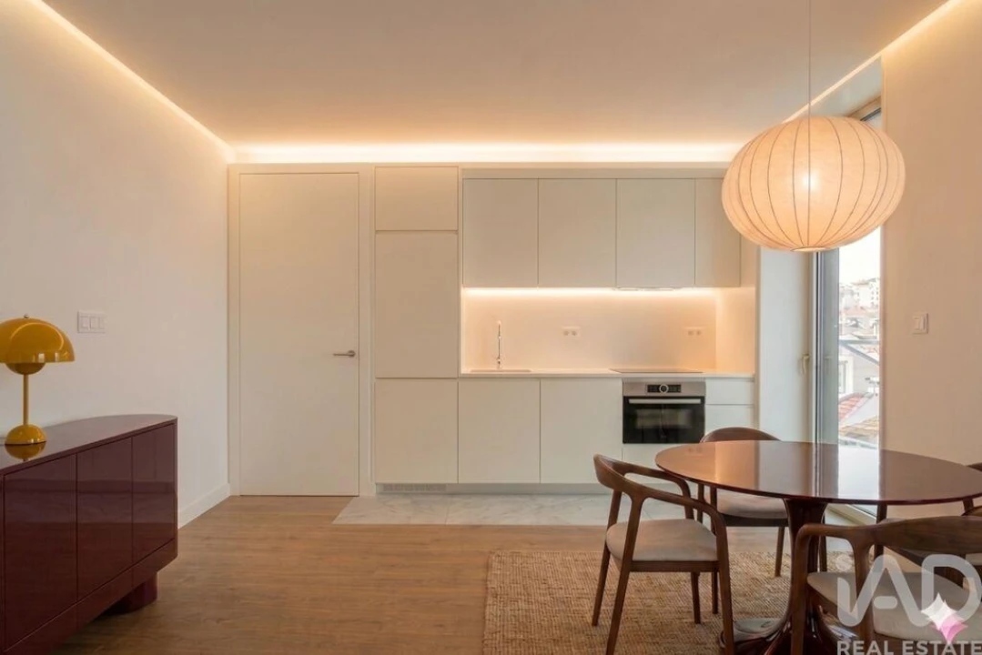 Apartamento T2 para Arrendamento em São Vicente Foto 6