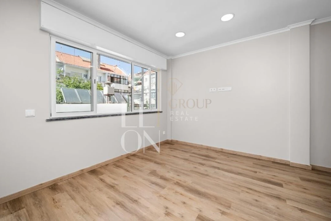 Apartamento T3 para Venda em Portimão Foto 23