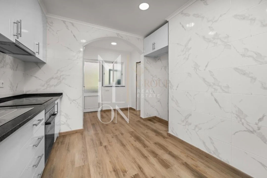 Apartamento T3 para Venda em Portimão Foto 29