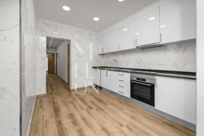 Apartamento T3 para Venda em Portimão