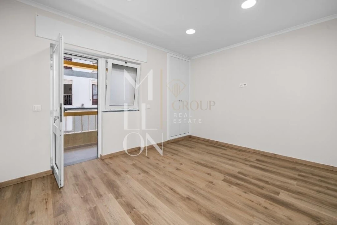 Apartamento T3 para Venda em Portimão Foto 1