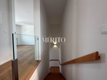 Armazém para Arrendamento em Adaufe