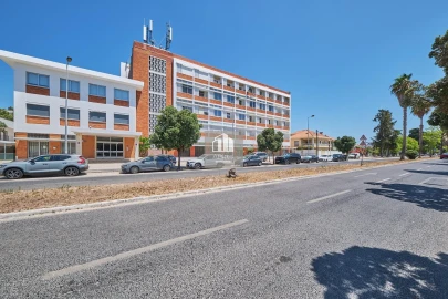 Loja para Venda em Costa da Caparica