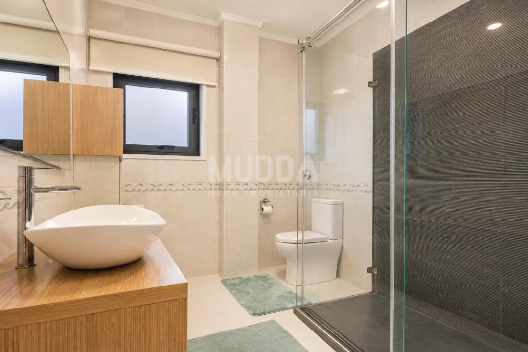 Apartamento T3 para Venda em Vila de Cucujães Foto 18