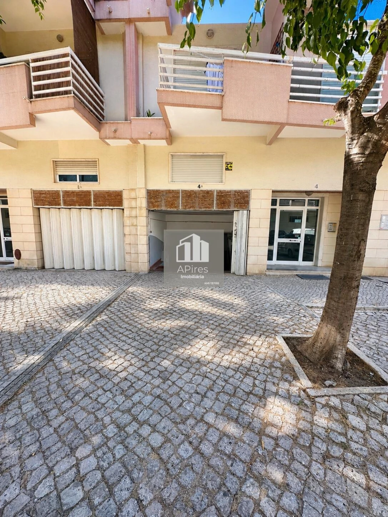 Garagem para Venda em Costa da Caparica Foto 1