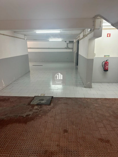 Garagem para Venda em Costa da Caparica