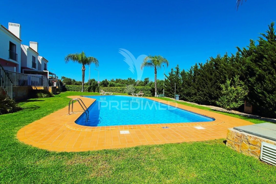 Moradia T2 para Venda em Guia Foto 5