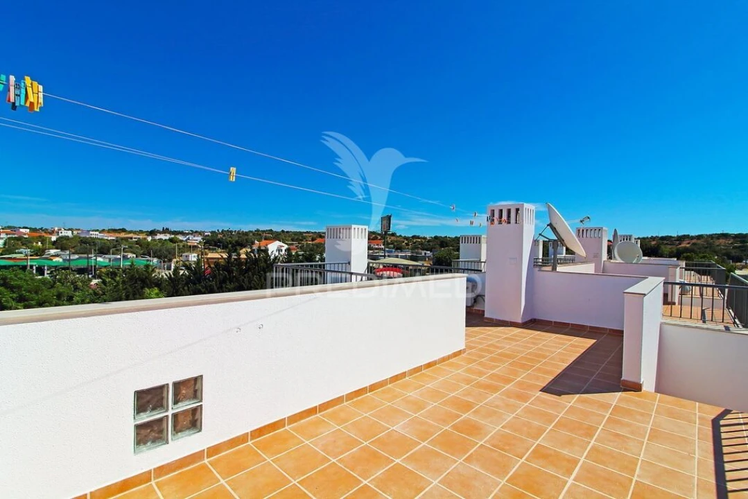 Moradia T2 para Venda em Guia Foto 17