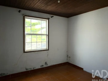 Moradia T4 para Venda em Madalena