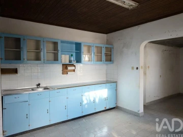 Moradia T4 para Venda em Madalena