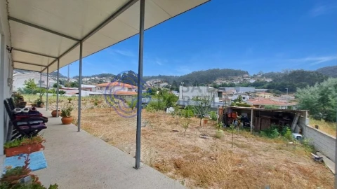 Moradia T2 para Venda em Rebordosa